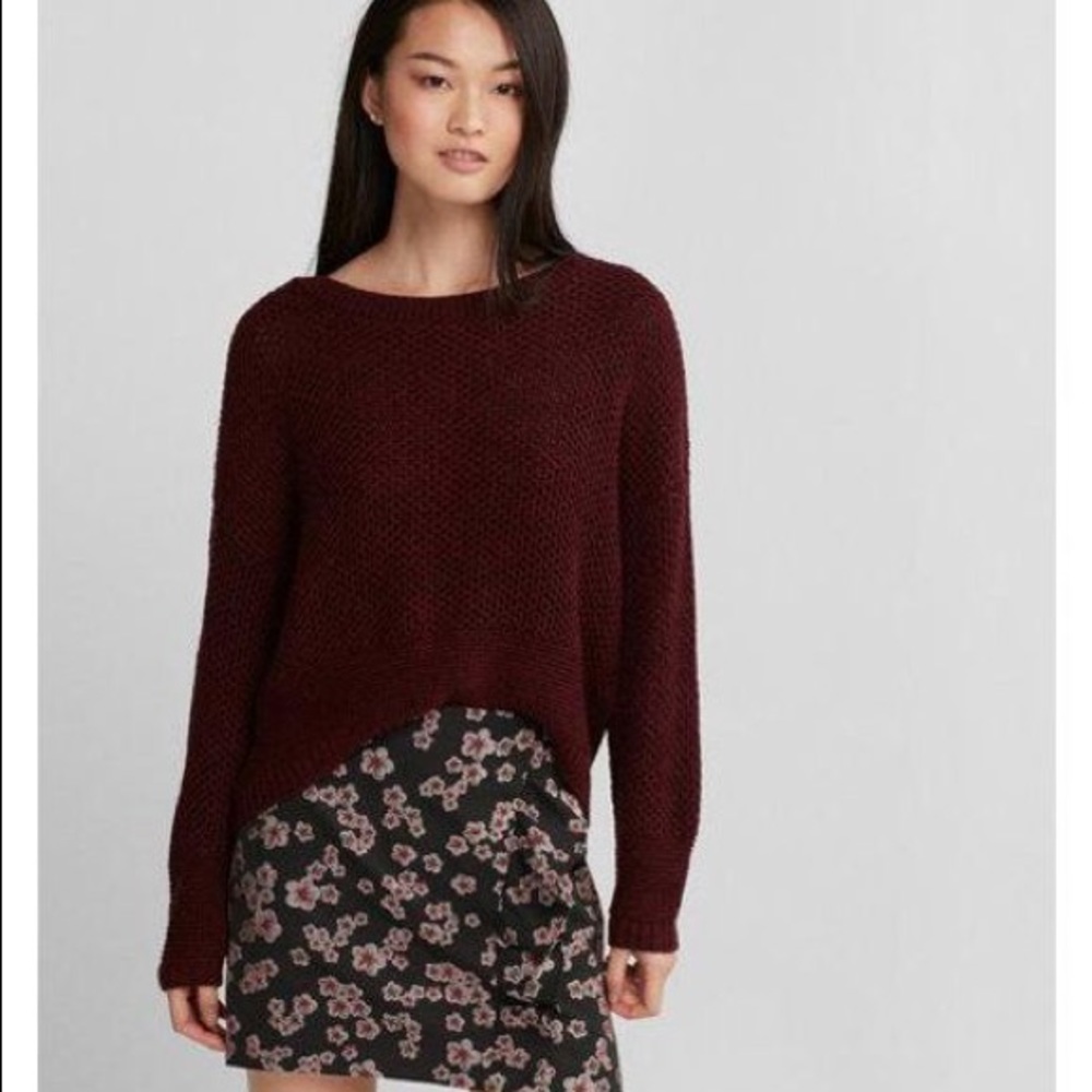Maroon Lace-Up Split Back Sweater - image 3